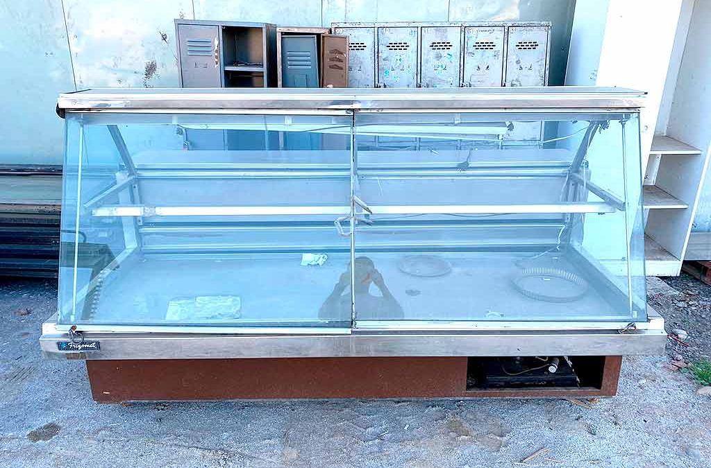 Remate Muebles Oficina, Refrigeradores y Otros